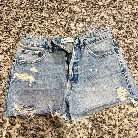 Zara Women's Light Blue Distressed Jean Shorts - Picture 1 of 2